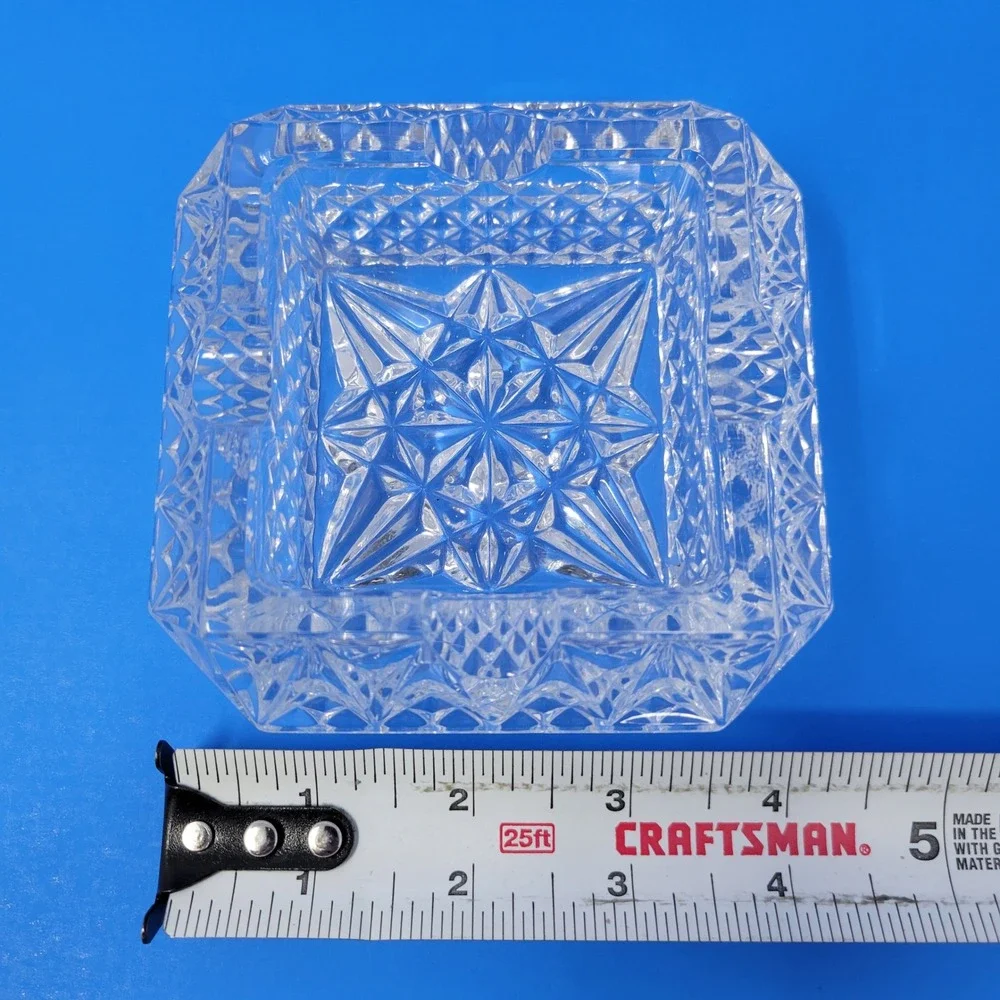 Vintage‎ Crystal Glass Ashtray Square Diamond Cut Heavy Desk Decor